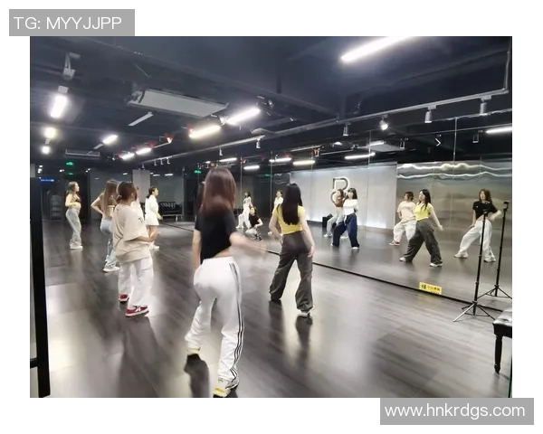 成都街舞队与杭州街舞队耐力对决赛后分析与精彩回顾 成都街舞队与杭州街舞队耐力对决赛后分析与精彩回顾