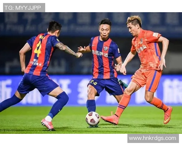 深圳排球队以58分领跑大师赛积分榜展现强大实力与团队合作精神 深圳排球队以58分领跑大师赛积分榜展现强大实力与团队合作精神