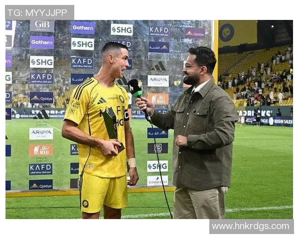 足球明星不幸被诊断出癌症引发球迷广泛关注与支持